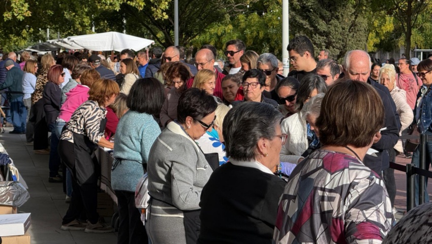 La V Fiesta del Coc de Fraga reparte más de 2.000 porciones de su postre más emblemático