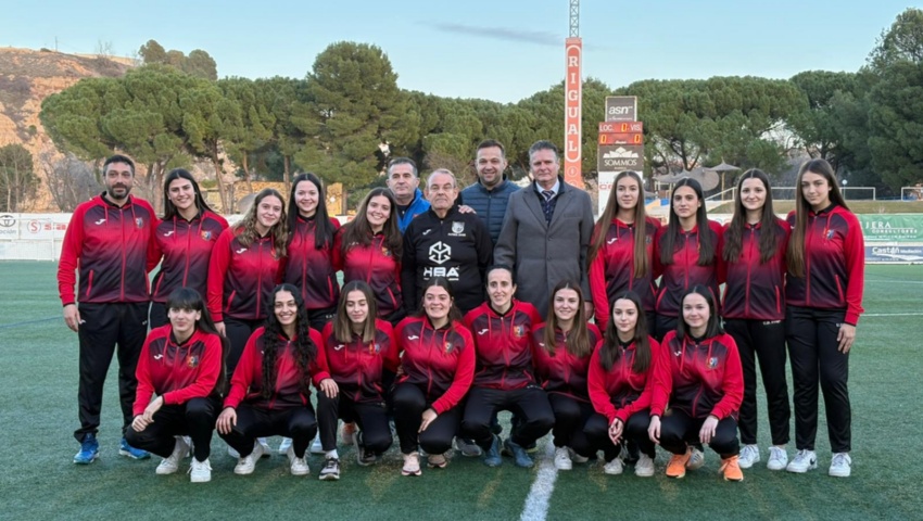 Ignacio Gramún y David Casanova, presentes en el pasillo a las campeonas de la liga