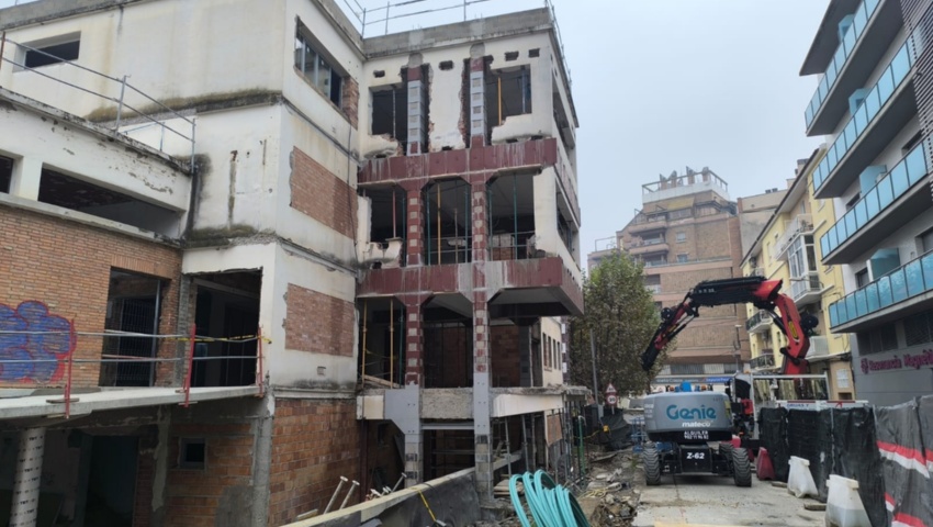 Comienza la ejecución del acceso principal al antiguo San José de Calasanz por la Avenida de los Deportes