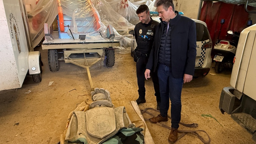 El Ayuntamiento de Fraga custodia el escudo de Casa Lafuerza