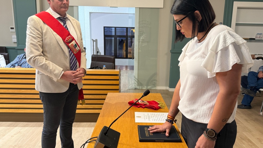 Dobroslava Georgieva toma posesión como concejal del Ayuntamiento de Fraga